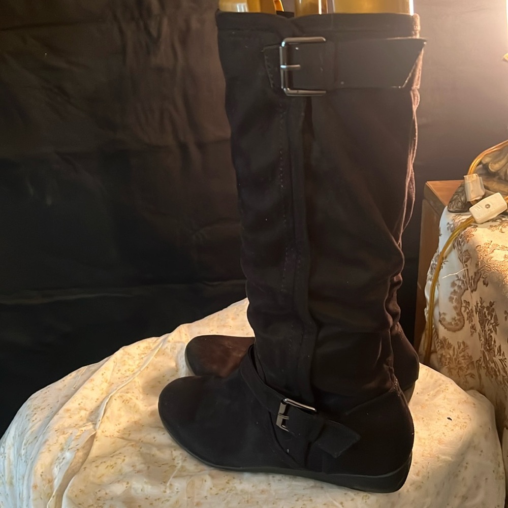 Report Shanna suede boots